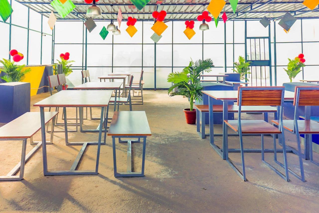 Isthara Coliving Hostel Гургаон Екстериор снимка