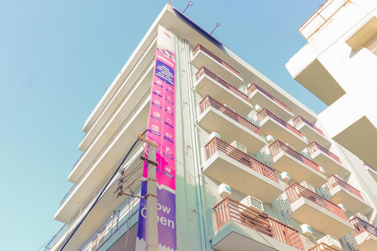 Isthara Coliving Hostel Гургаон Екстериор снимка