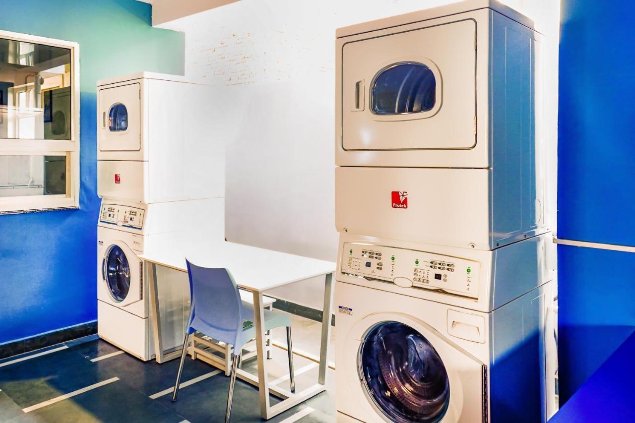 Isthara Coliving Hostel Гургаон Екстериор снимка